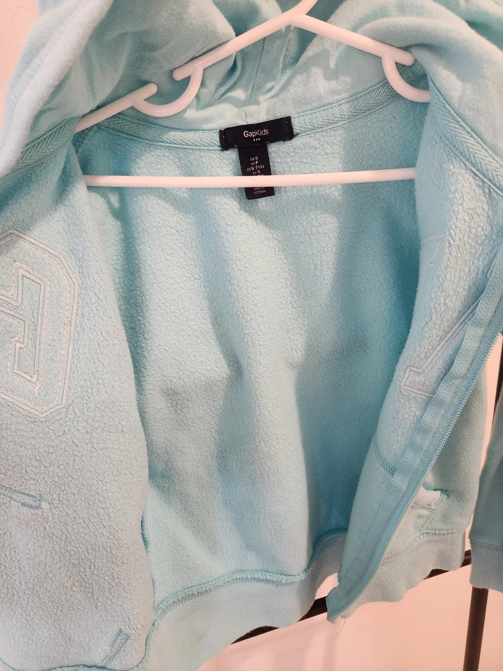 GAP Light Blue Hoodie with White/bluu Tee